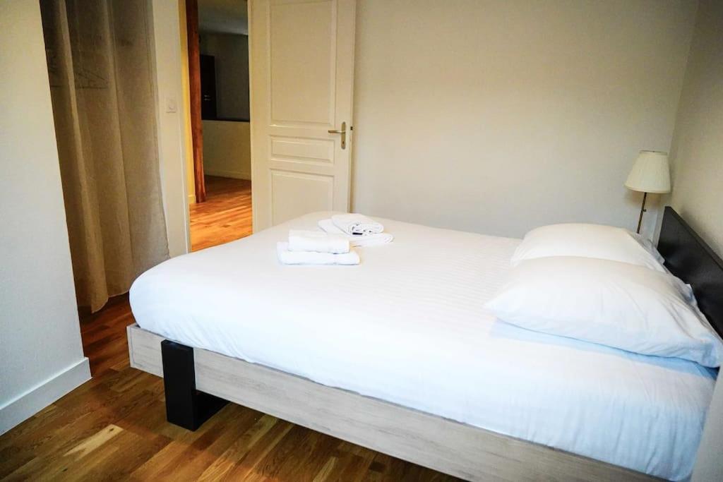 Ferienwohnung Le Rive Hugo • Elegance & Art De Vivre Châteauroux Exterior foto